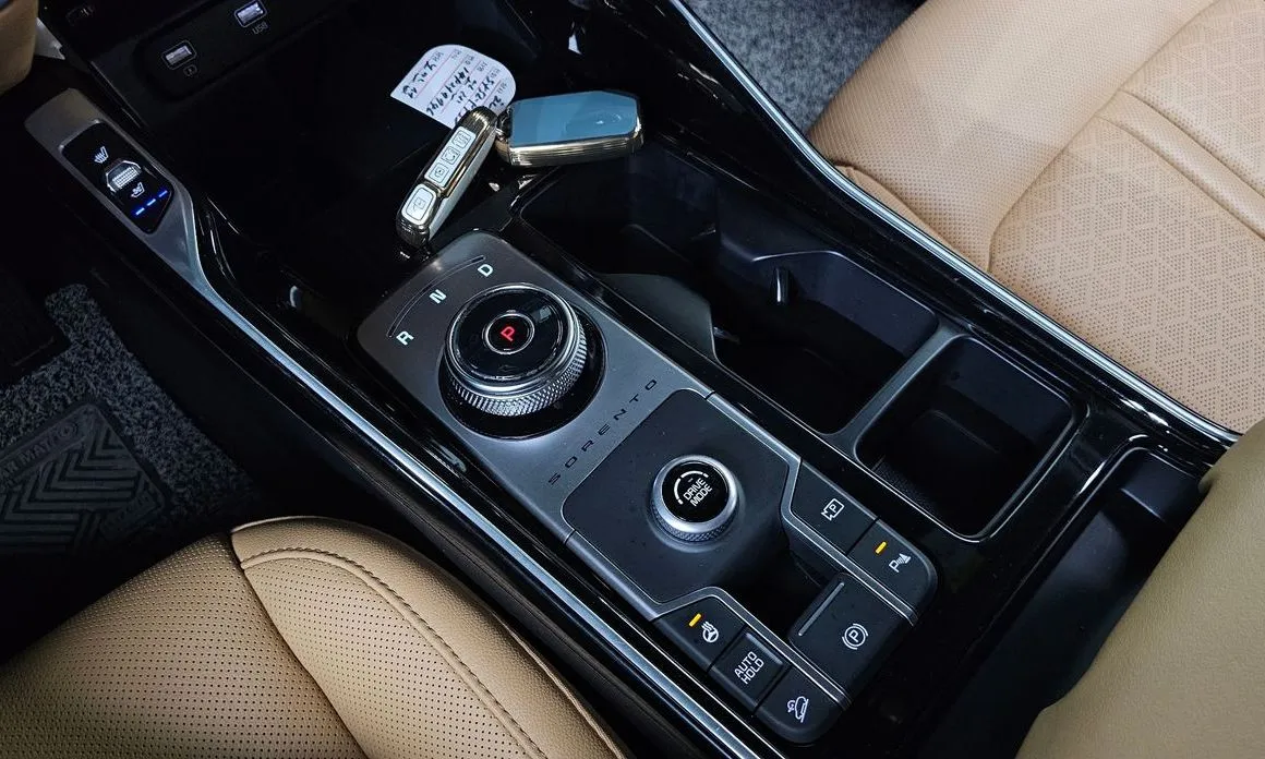 Kia Sorento — фото 6
