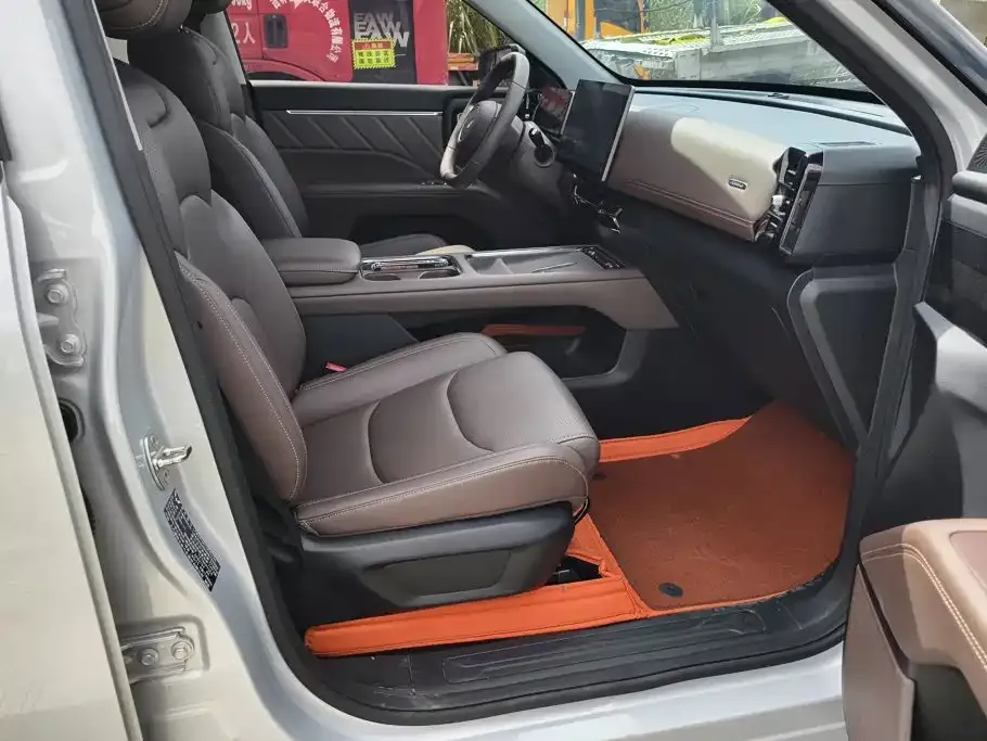Wuling Xingguang 560 New Energy — фото 7