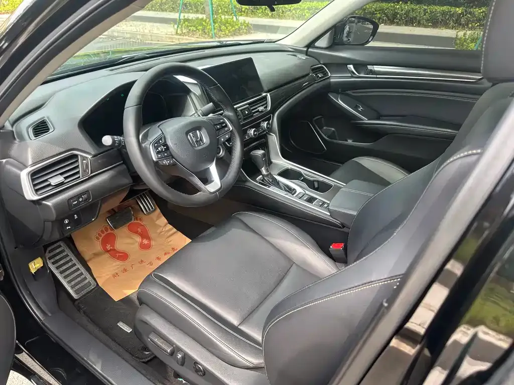 Honda Accord — фото 5