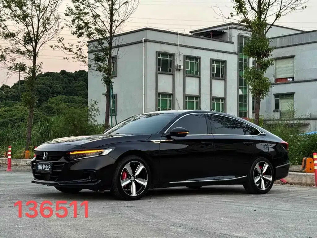 Honda Accord — фото 3