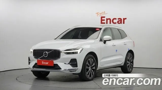 Volvo XC60 — фото 1