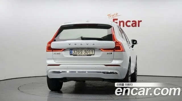 Volvo XC60 — фото 4