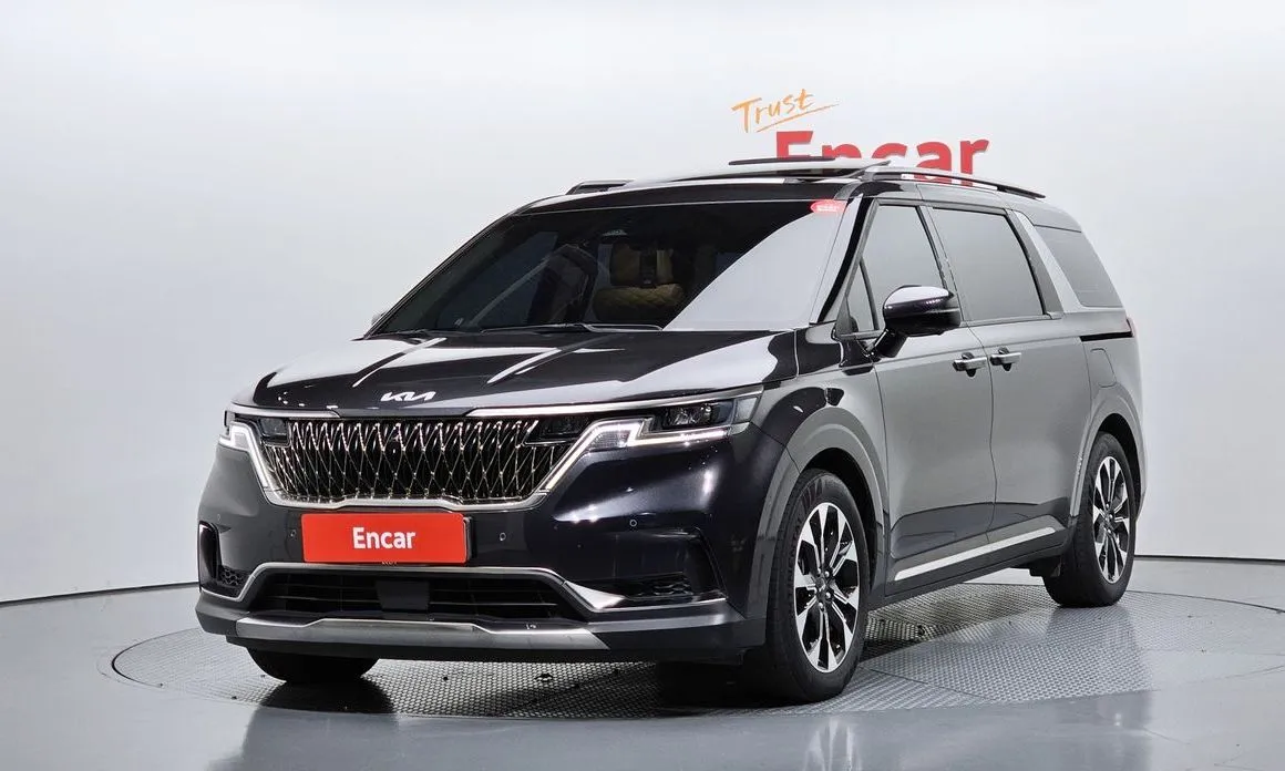 Kia Carnival — фото 1