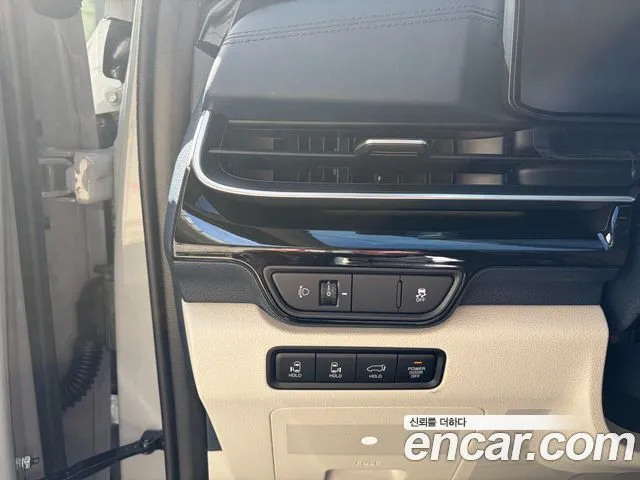 Kia Carnival — фото 3