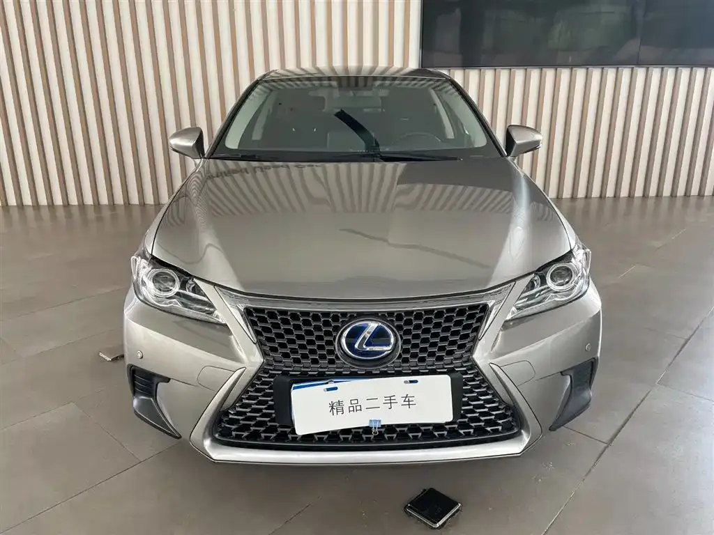 Lexus CT — фото 4
