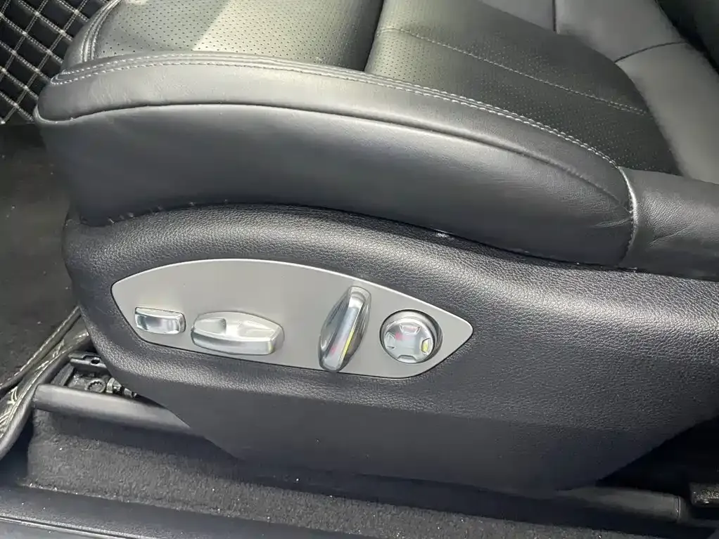 Porsche Macan — фото 10