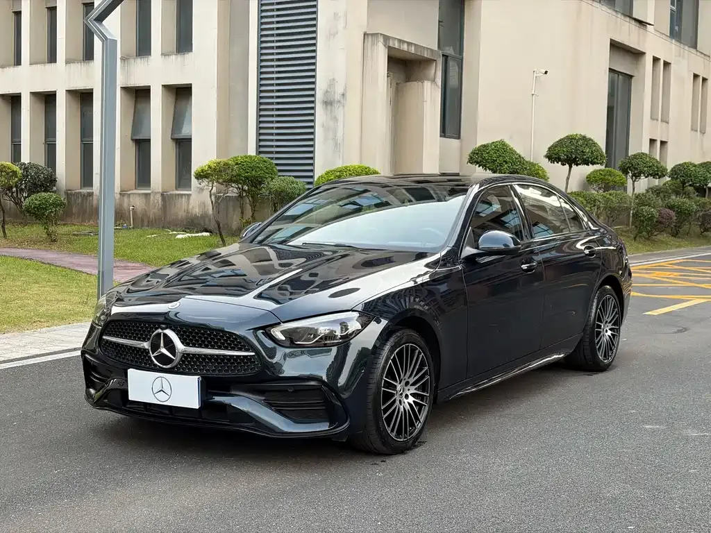 Mercedes-Benz C-Class — фото 1