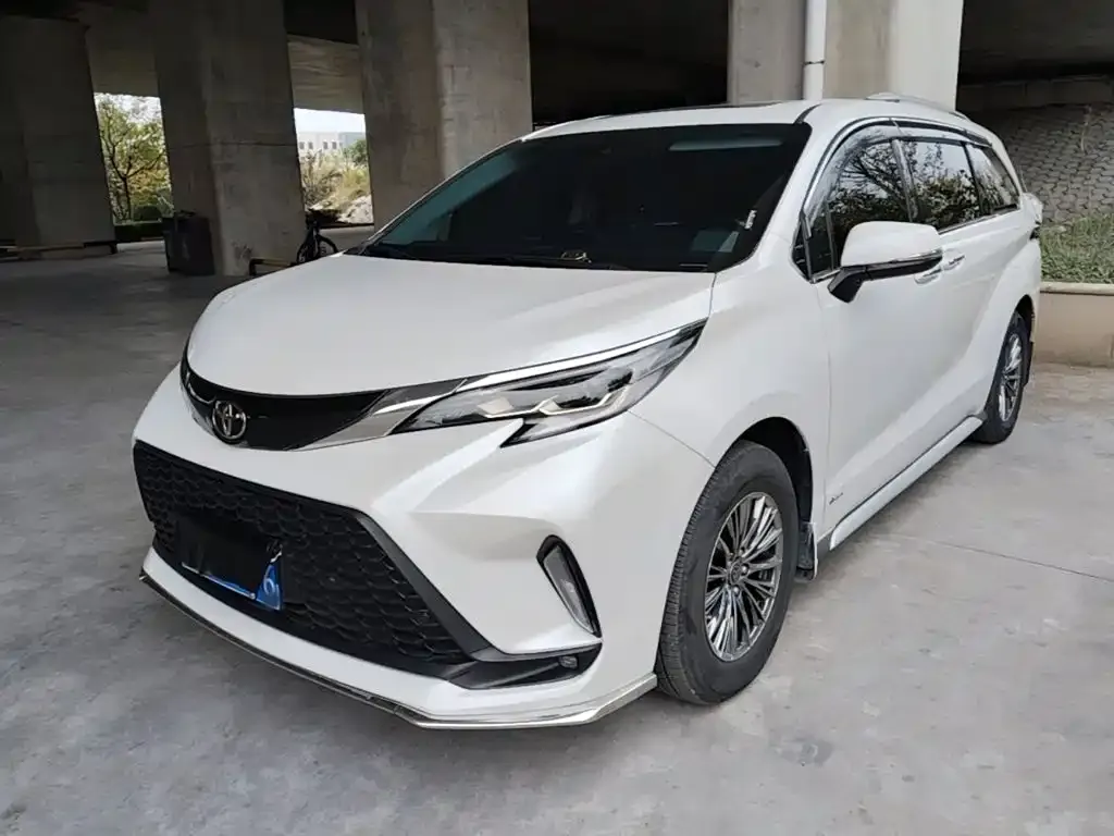Toyota Granvia — фото 2
