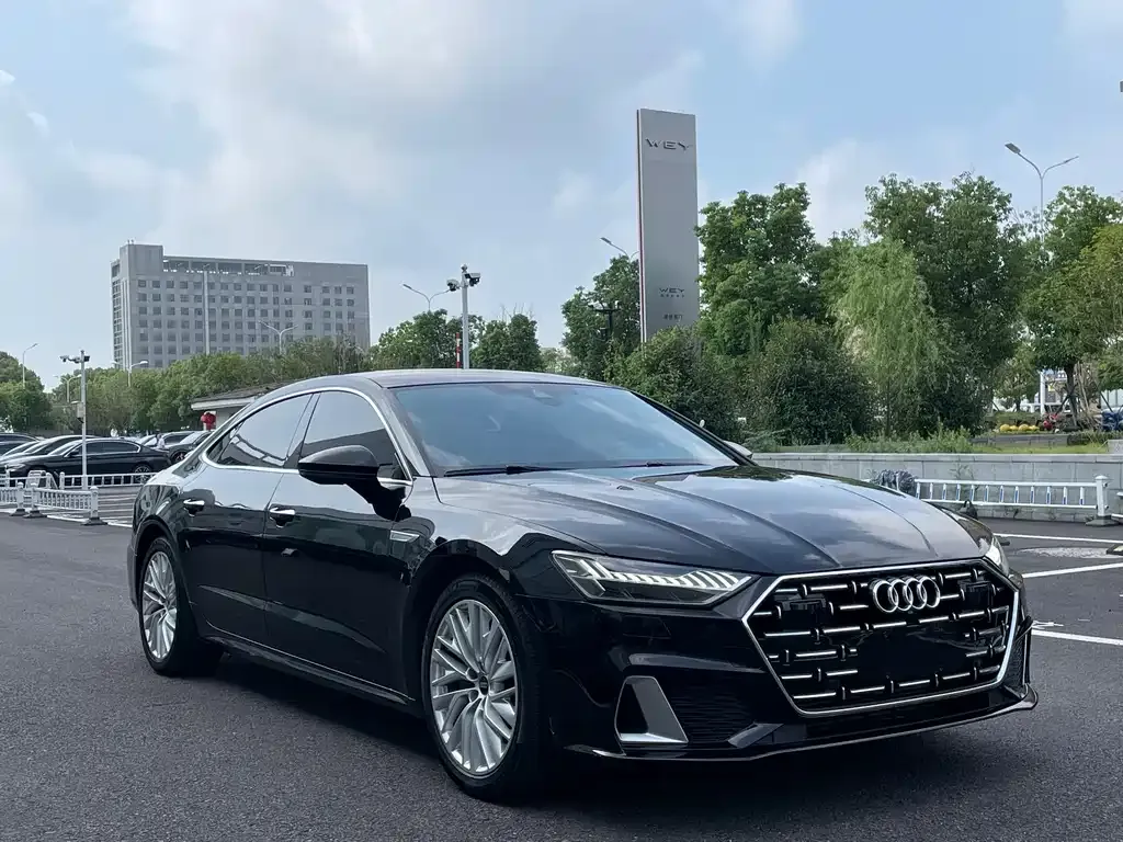 Audi A7L — фото 6