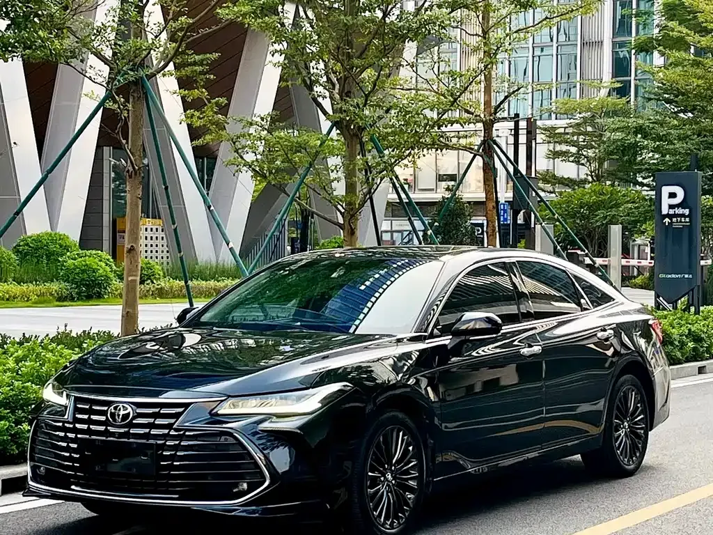 Toyota Avalon — фото 2