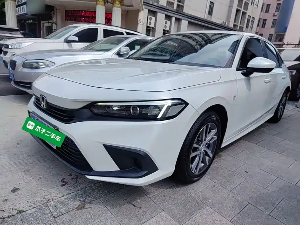 Honda Civic — фото 1