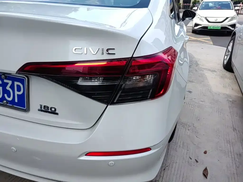 Honda Civic — фото 2