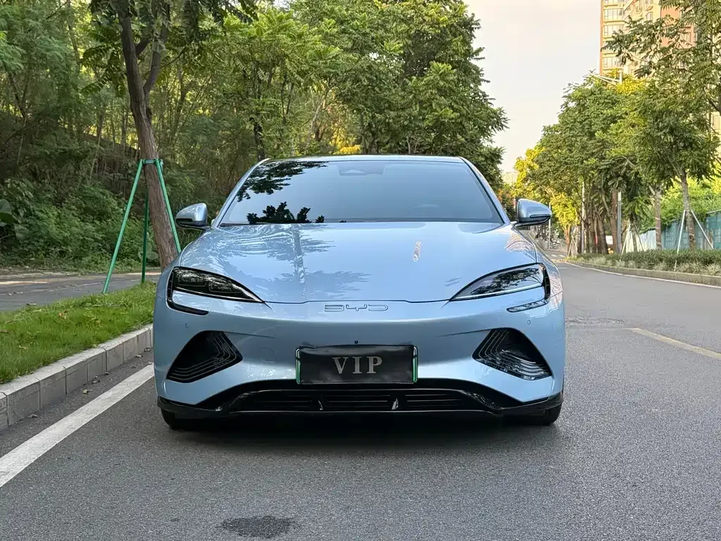 BYD Seal — фото 9