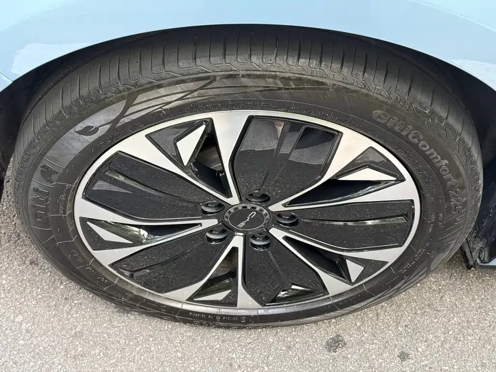 BYD Seal — фото 4