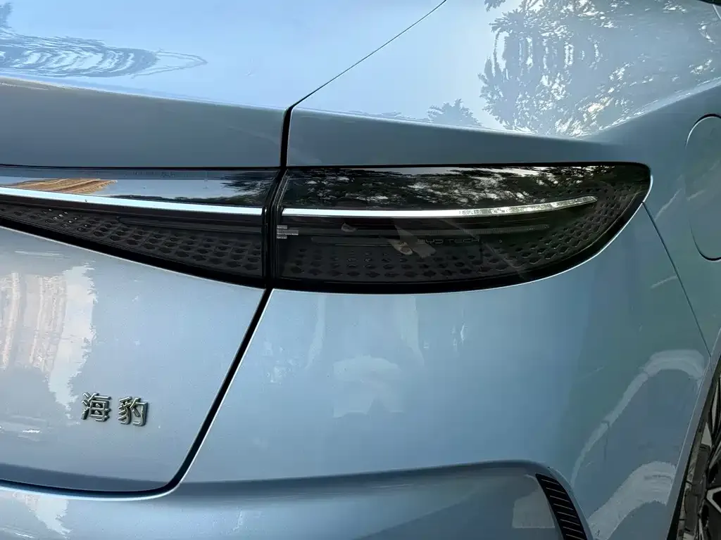 BYD Seal — фото 2
