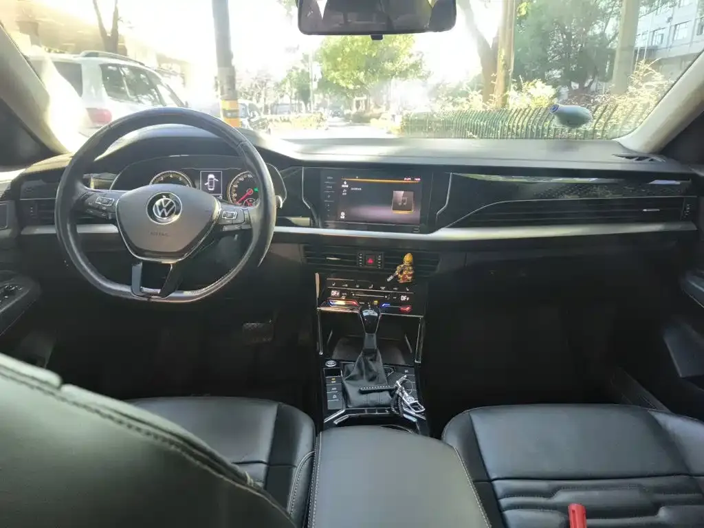 Volkswagen Passat — фото 6