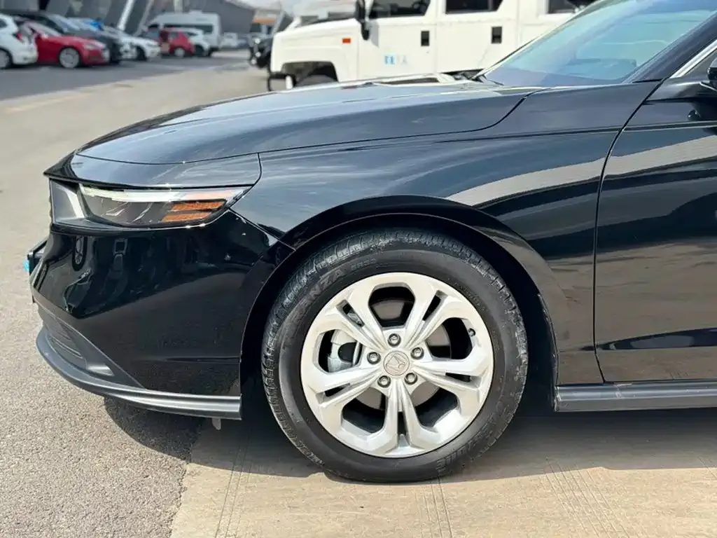 Honda Accord — фото 3