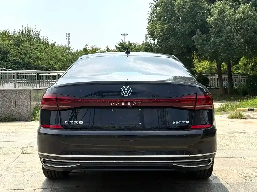 Volkswagen Passat — фото 3