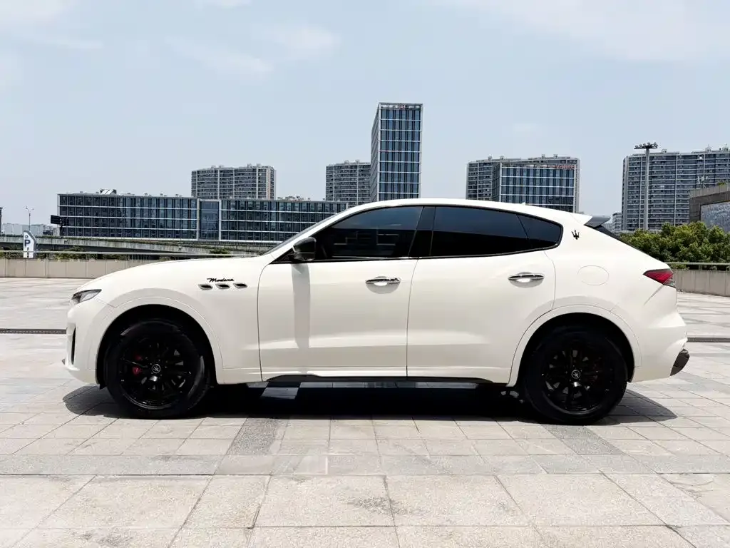 Maserati Levante — фото 2