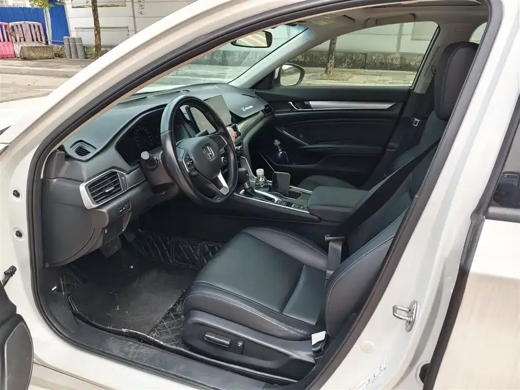 Honda Accord — фото 5