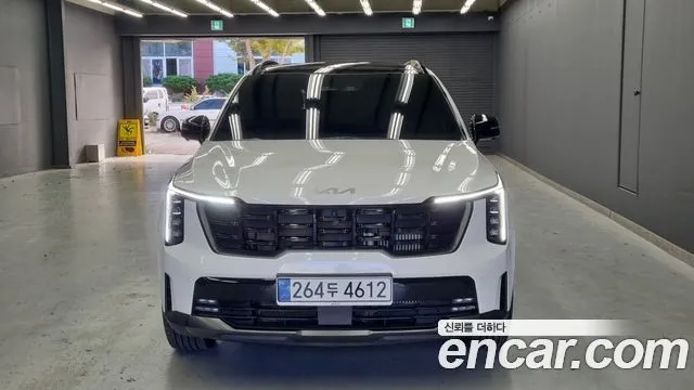 Kia Sorento — фото 7