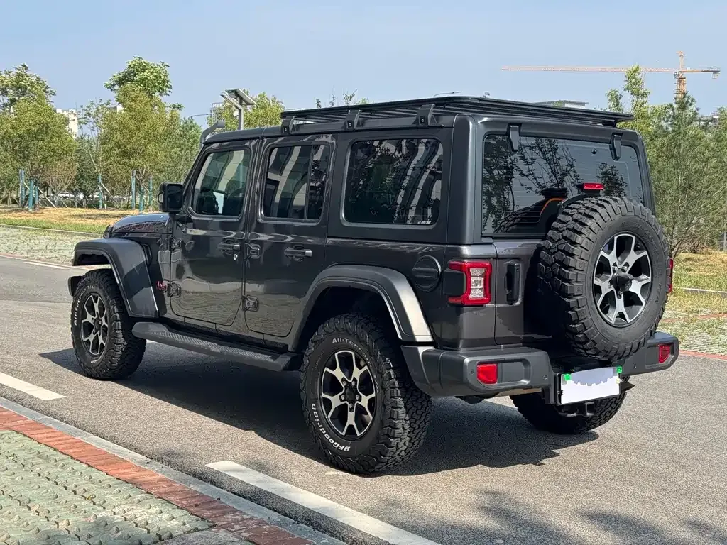 Jeep Wrangler — фото 5
