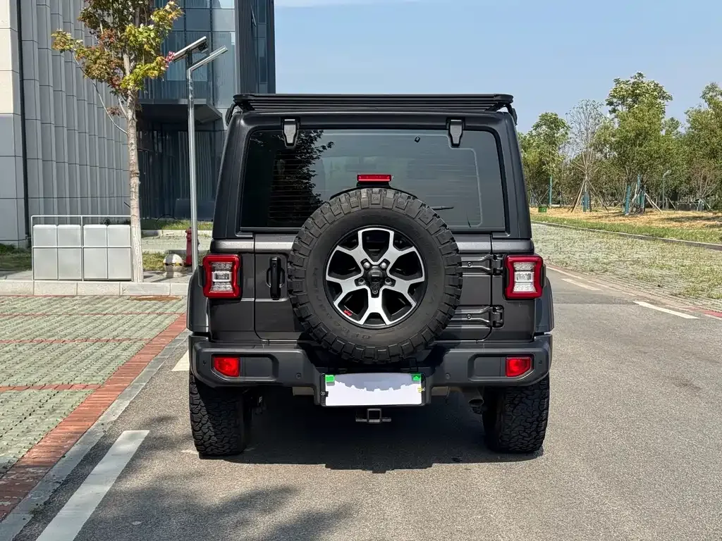 Jeep Wrangler — фото 3