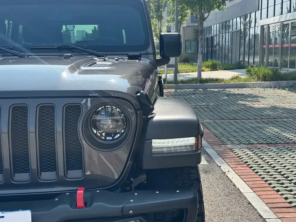 Jeep Wrangler — фото 2