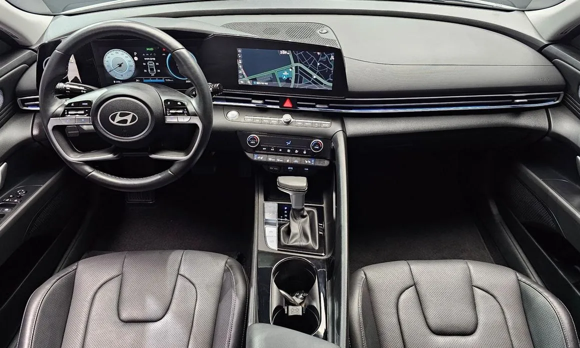 Hyundai AVANTE — фото 8