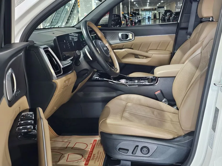 Kia Sorento — фото 8