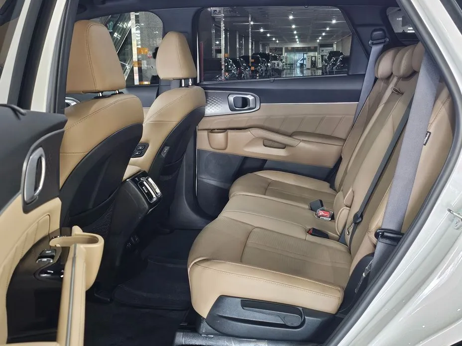 Kia Sorento — фото 3