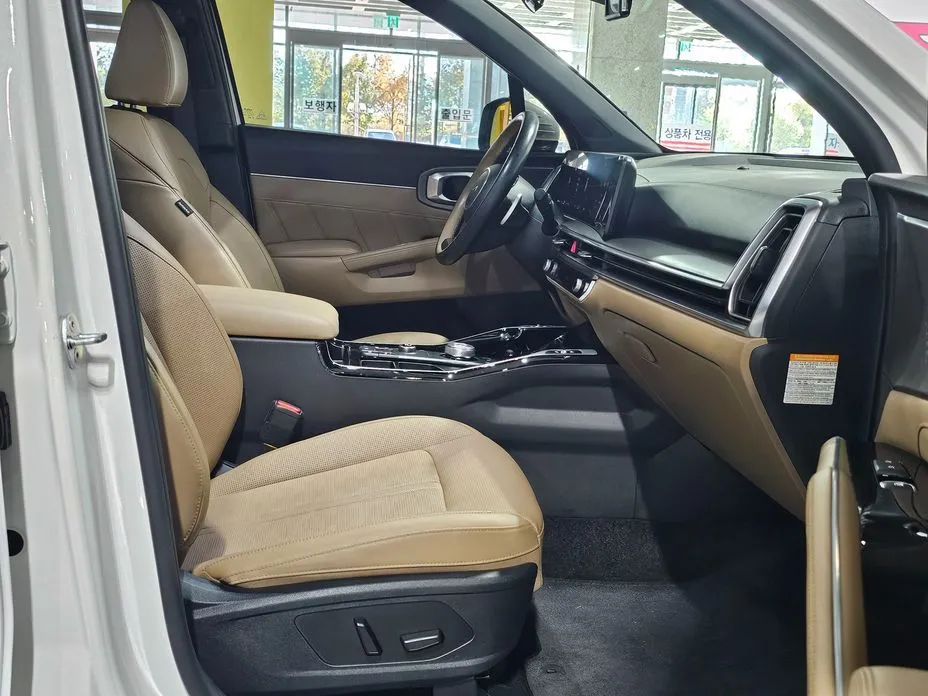 Kia Sorento — фото 9