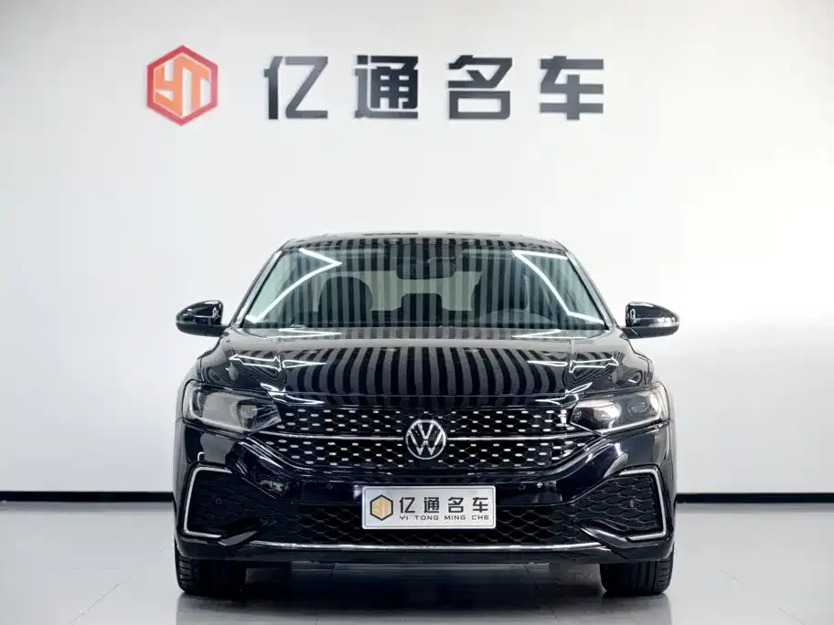 Volkswagen Passat — фото 2