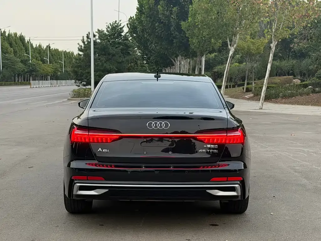 Audi A6L — фото 6