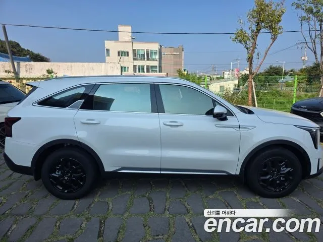 Kia Sorento — фото 6