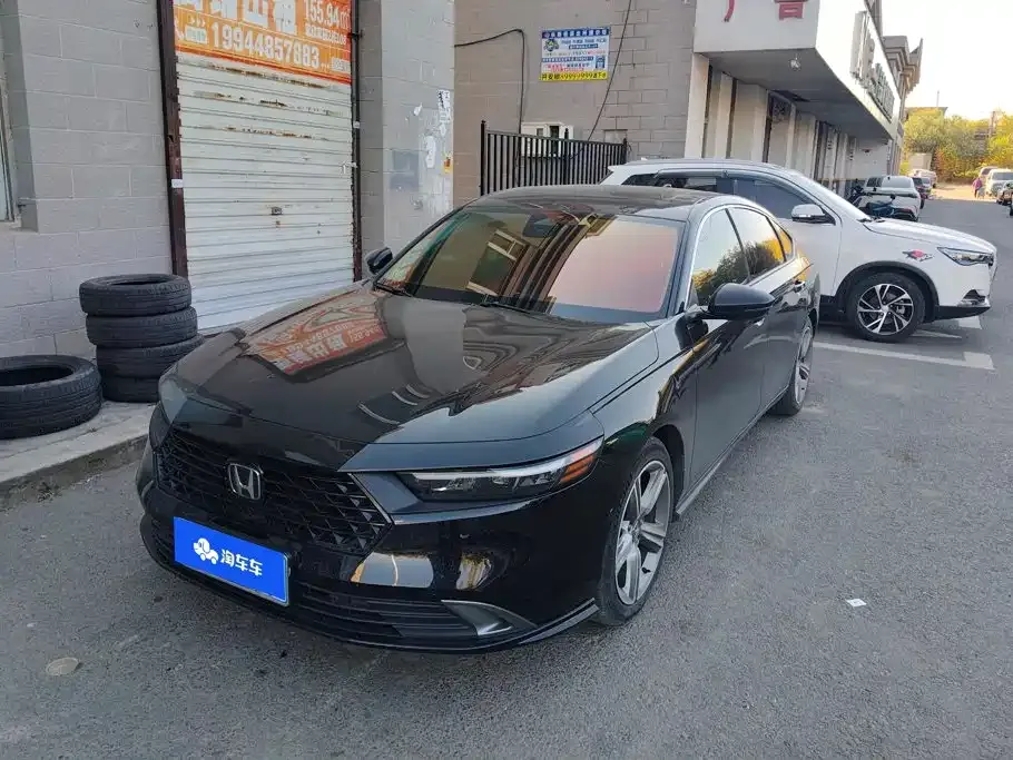 Honda Accord — фото 1