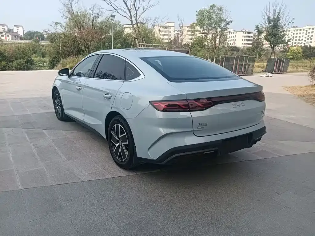 BYD Qin L — фото 7