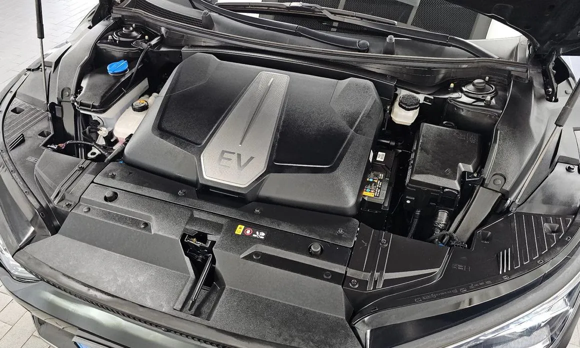 Kia EV6 — фото 7