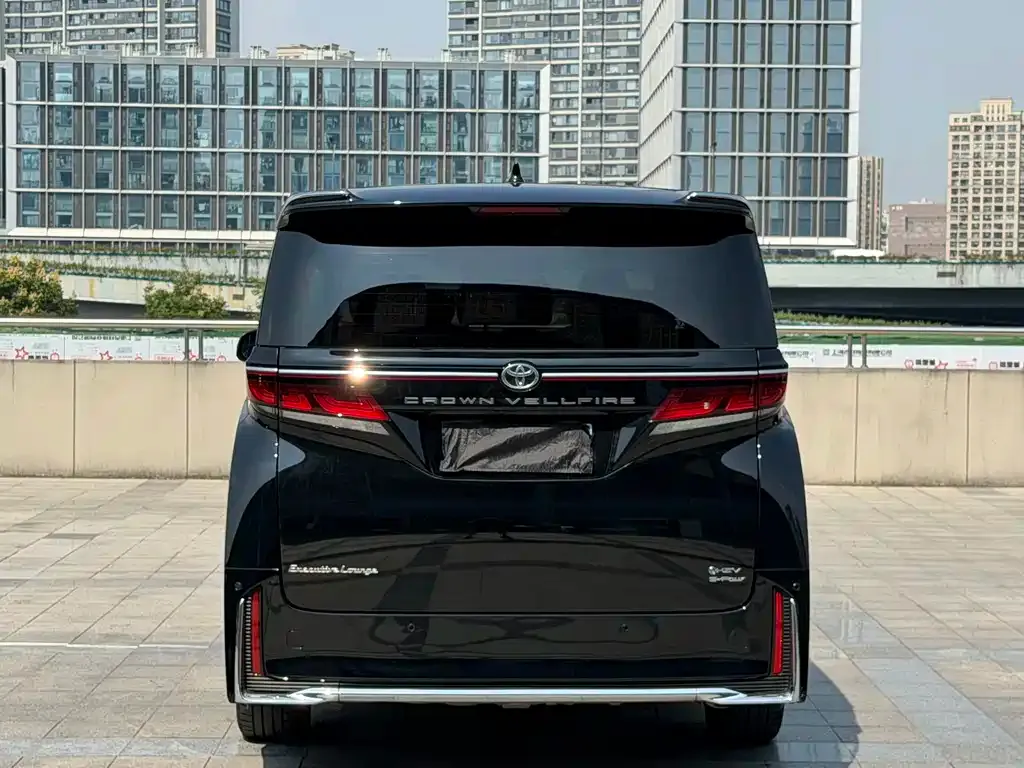 Toyota Vellfire — фото 10
