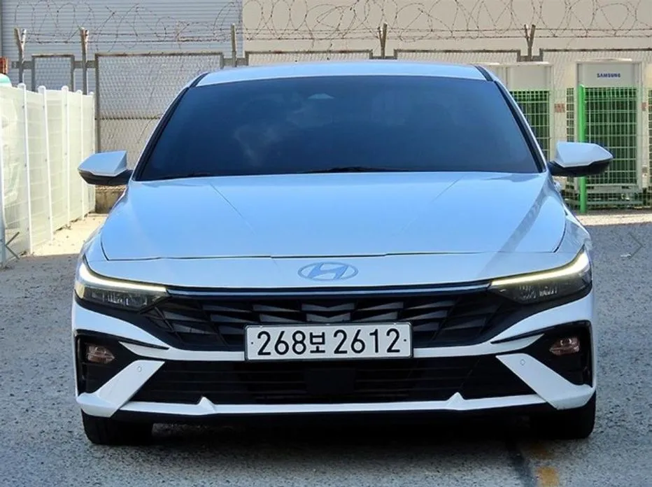 Hyundai AVANTE — фото 1