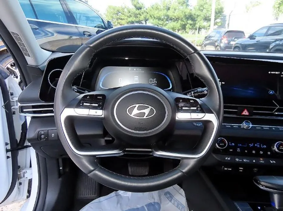 Hyundai AVANTE — фото 7