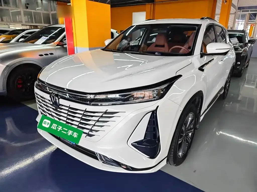 Changan CS75 PLUS — фото 1