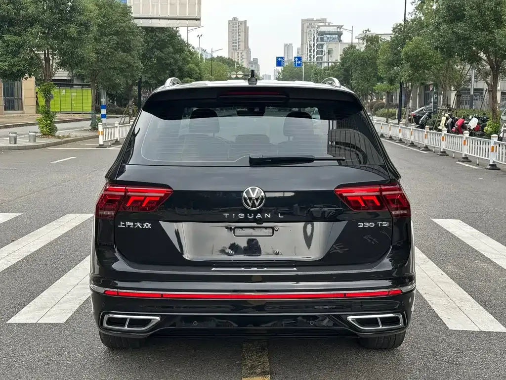 Volkswagen Tiguan L — фото 4
