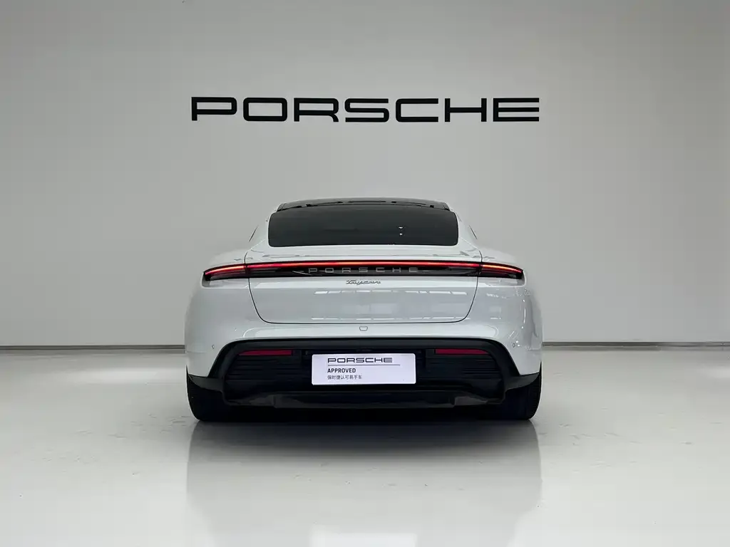 Porsche Taycan — фото 9