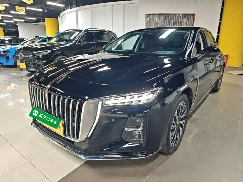 Hongqi H5 — фото 1