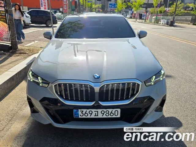 BMW 5-Series — фото 10