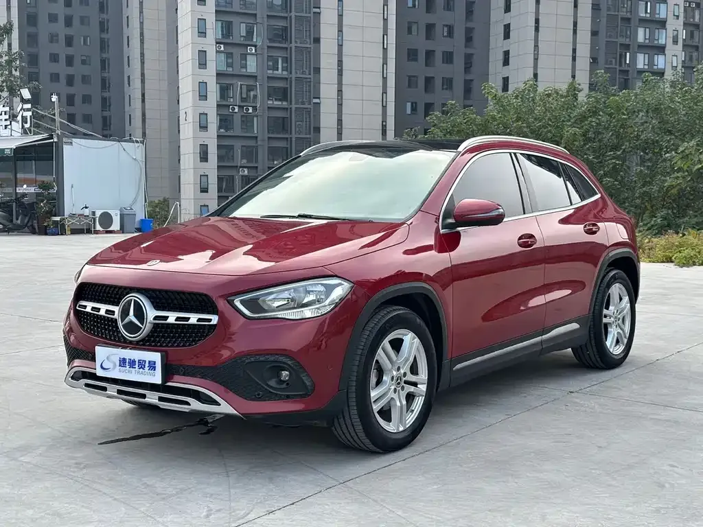 Mercedes-Benz GLA — фото 1