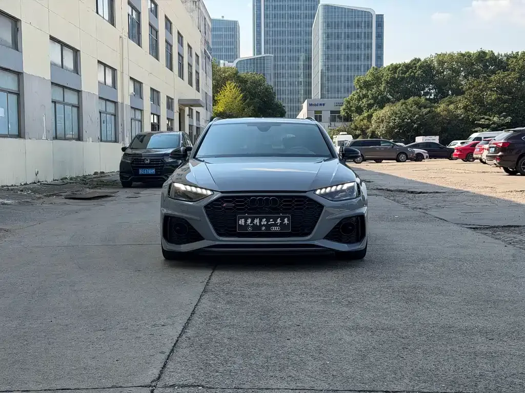 Audi RS 4 — фото 5