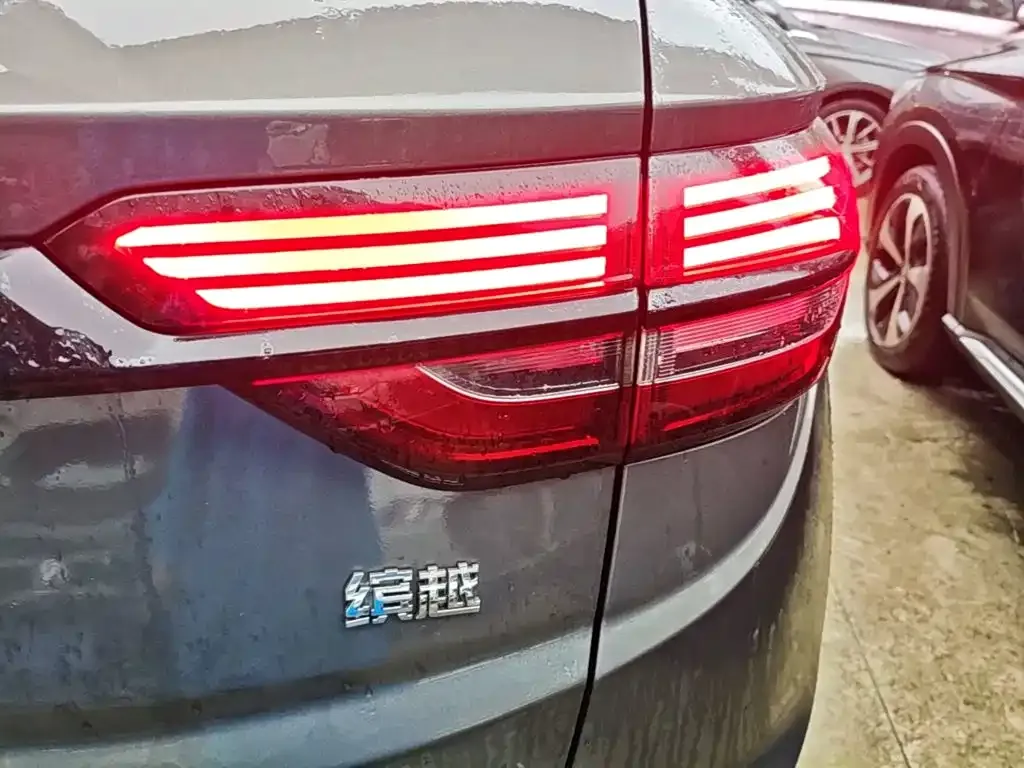 Geely Binyue — фото 6