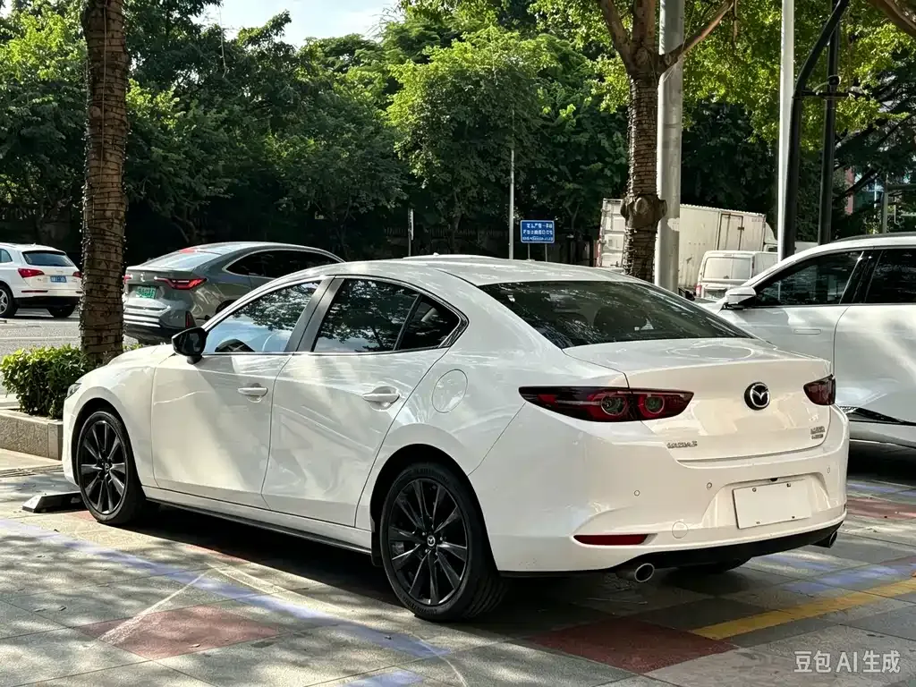 Mazda 3 Axela — фото 4